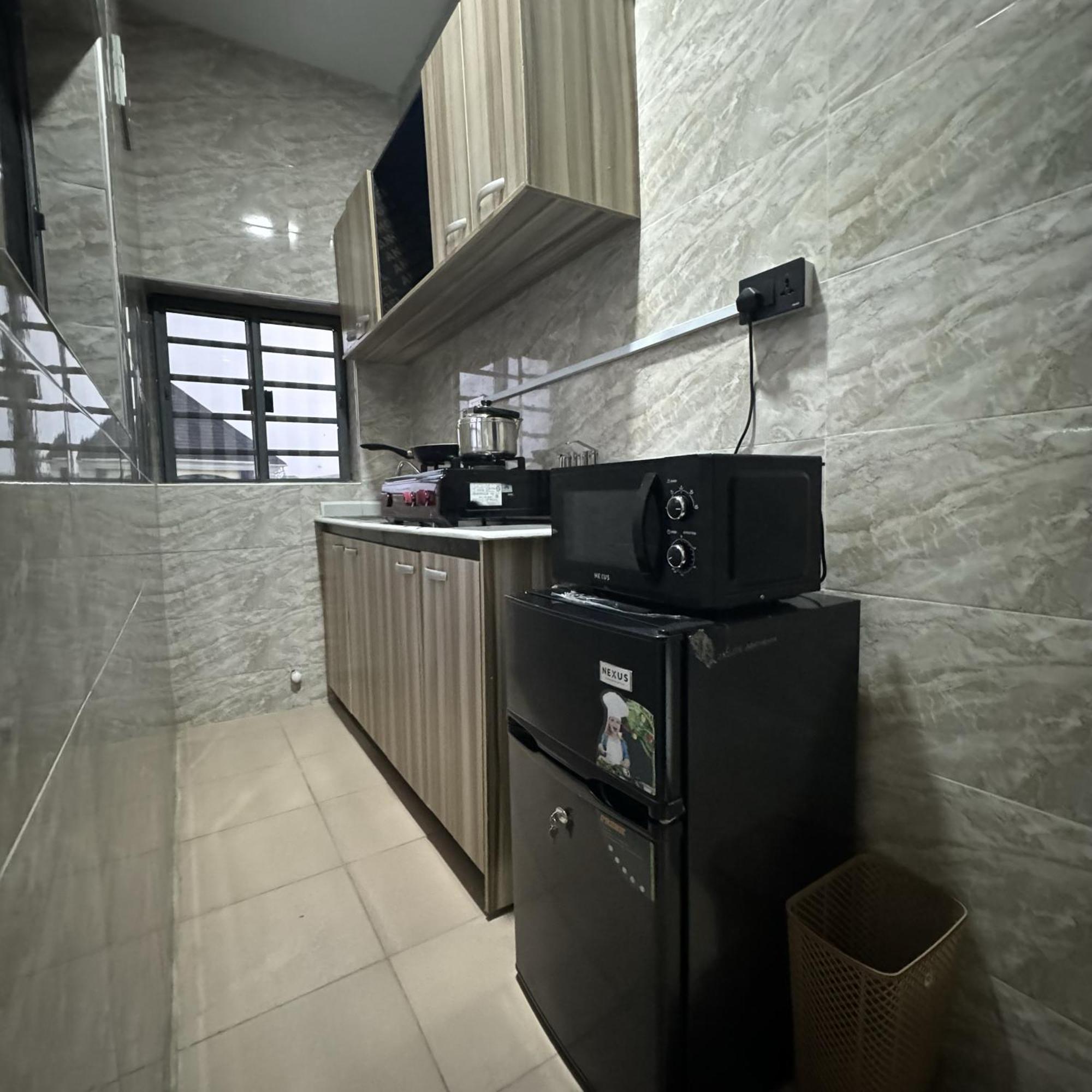 Satellite Apartment The Lux Studio Heaven 5 Lagos Exterior photo